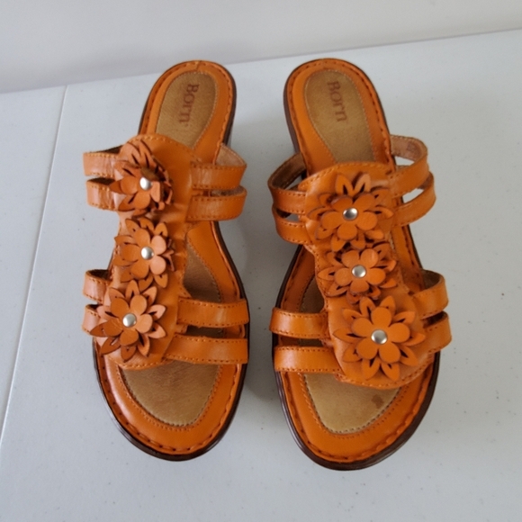 Born Leather Platform Sandals Size 9 Flower Applique Strappy Wedge Slides Orange - Picture 15 of 15
